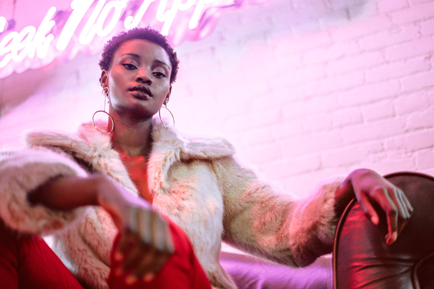 Manteau en fausse fourrure rose